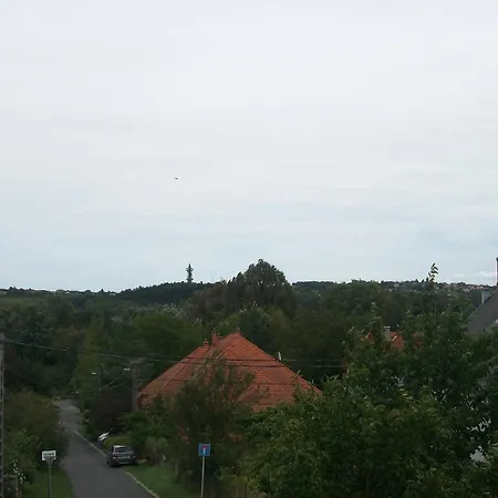 Apartman Gyongyvirag Apartman *